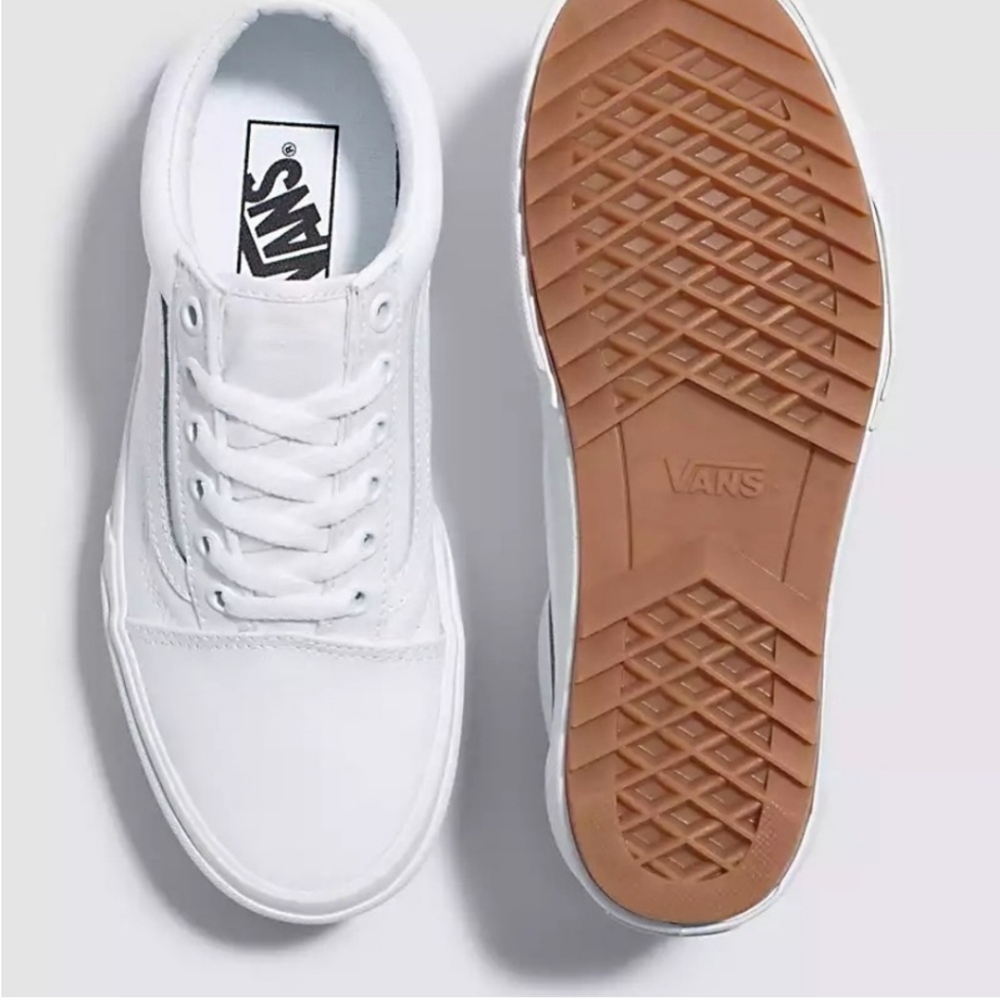 Vans women's sk8-hi stacked sneakers white women's size 7.5
